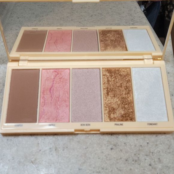 I ❤️ REVOLUTION PRALINE HIGHLIGHTER PALETTE - Picture 4 of 11